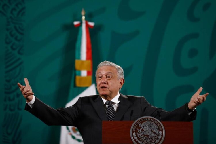 AMLo asegura que de no ser presidente, México estaría ya destrozado