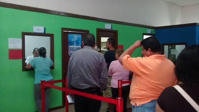 COMAPAS asfixiadas por deudas; podrían «tirar la toalla» y dejar de operar