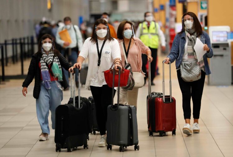 EU endurecerá medidas anti COVID para viajeros