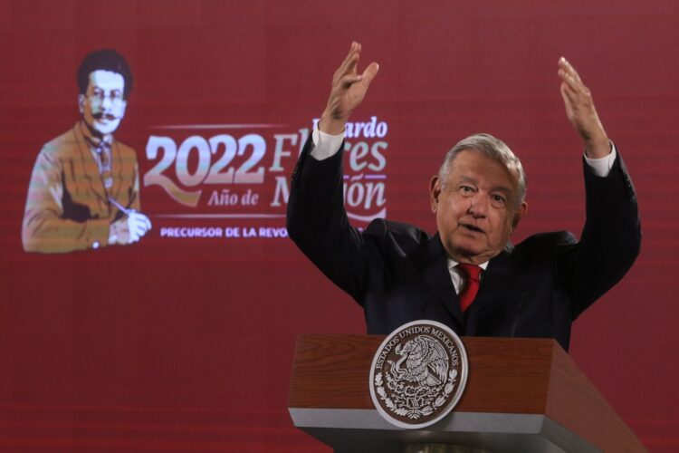 Ahora AMLO exhibe al Tec de Monterrey por hacer de las suyas