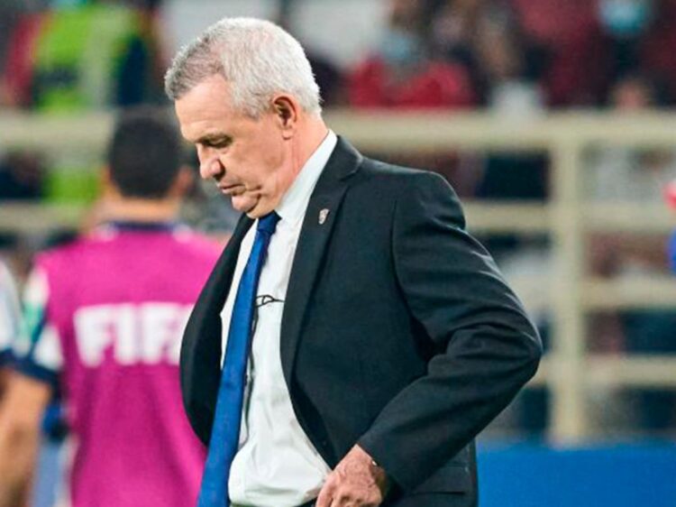 Pese a fracaso rotundo; Aguirre ha ganado más con Rayados