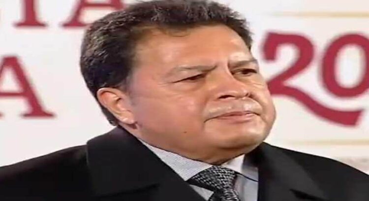 T E C L A Z O S/“SE LE HUNDIÓ EL BARCO”, AL CACIQUE RICARDO ALDANA