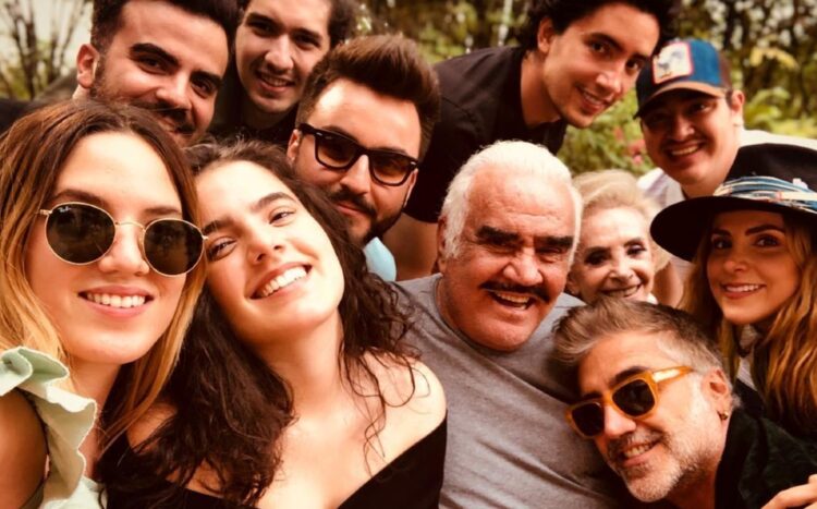 Familia de Chente acusa a Televisa de mentir en bioserie