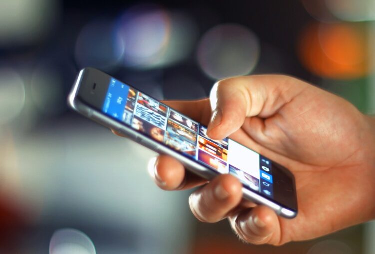 Se quejan usuarios de malos servicios de telefonía móvil