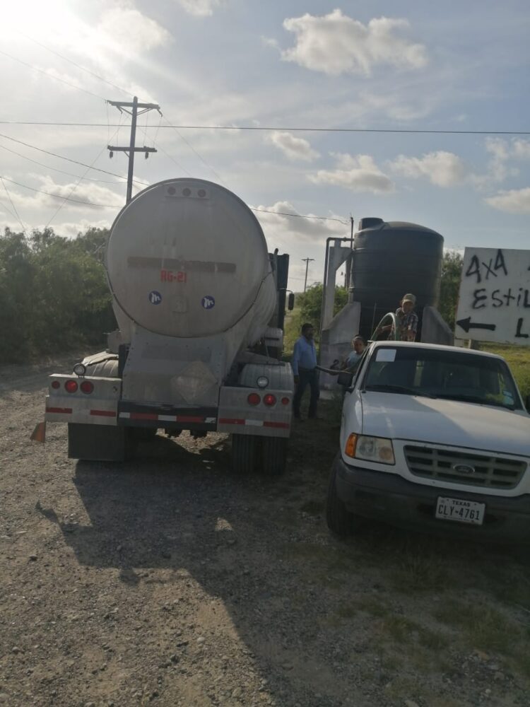 Ante crisis por falta de agua, COMAPA envía pipas a las áreas con desabasto