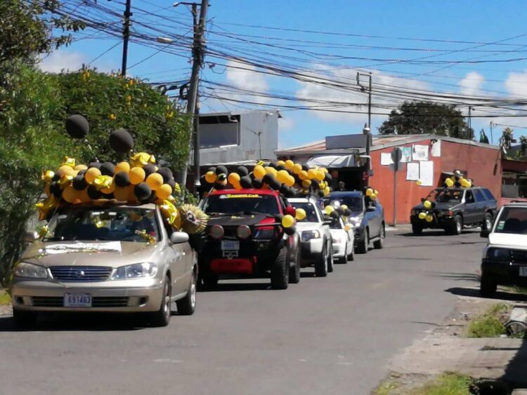 Graduaciones desde el coche decretaría la SET por aumento de COVID