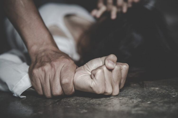 Papá violador alcanza 16 años de condena; ¿será suficiente?…
