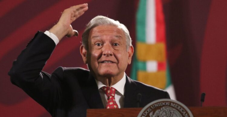 Defenderá AMLO petróleo de mexicanos incluso de EU, advierte