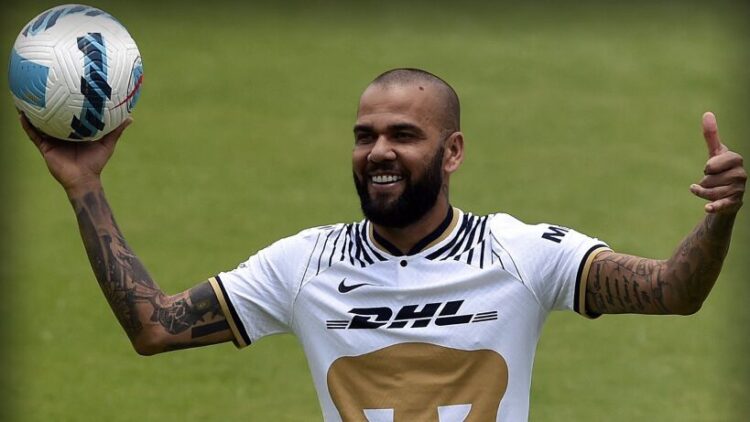 Muy pronto será el debut de Dani Alves en Pumas