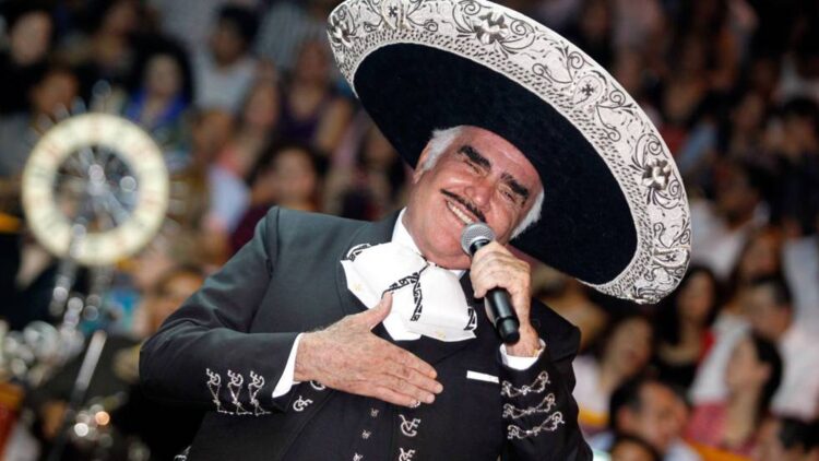 Fantasma de Vicente Fernández ronda a su familia 