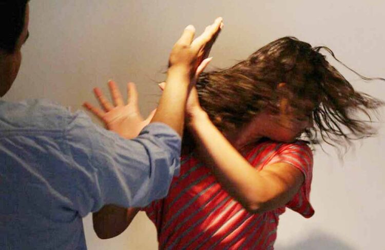 Registran miles de agresiones contra mujeres, pero serían más las que no denuncian
