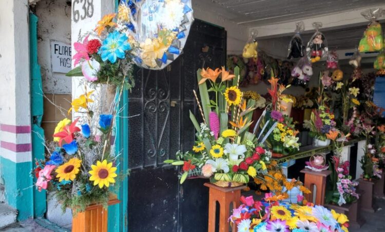 No hay control sobre precio de flores y coronas para difuntos