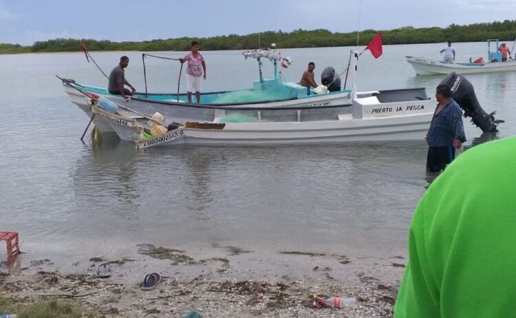 Pescadores atentos al estado del tiempo para evitar tragedias