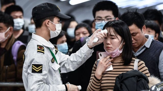 China pasa por peor momento por COVID; volverán a confinar ciudades enteras