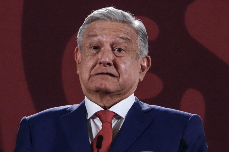 Adversarios podrían querer encarcelarlo al salir