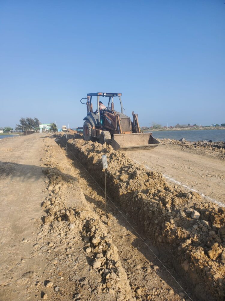 Paso a la playita de La Carbonera a punto de quedar terminado
