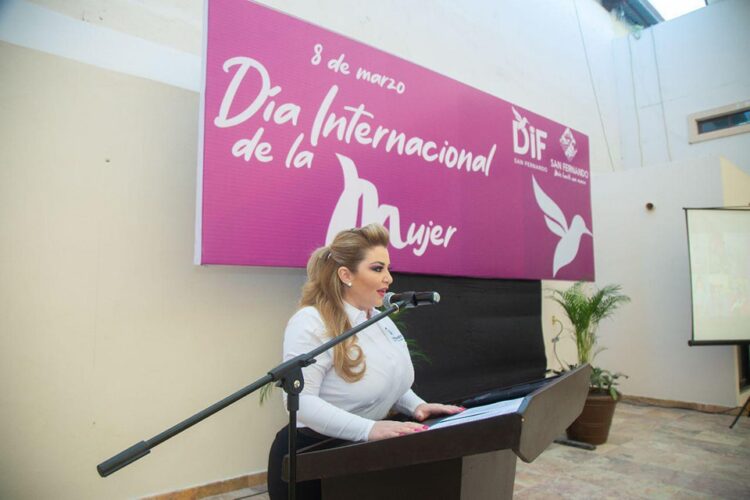 Destaca alcaldesa importancia de las mujeres como motor de la sociedad