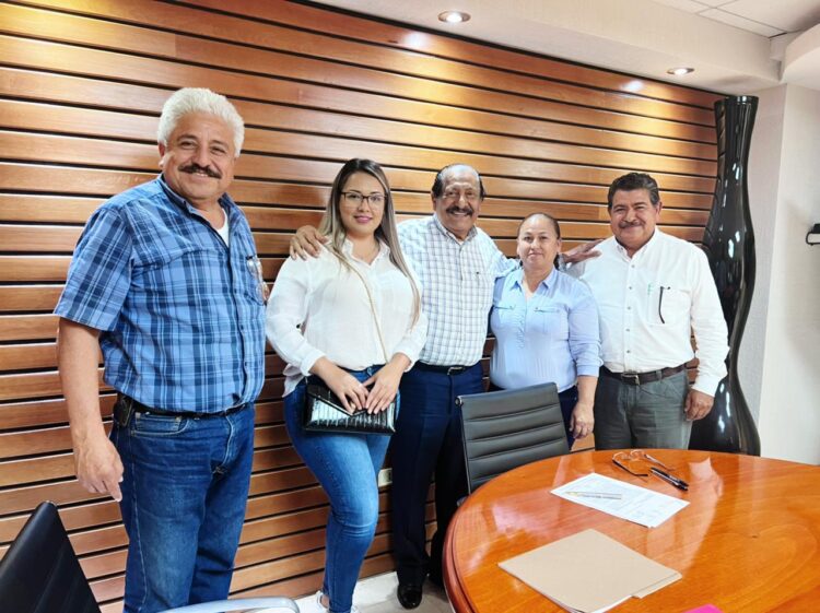 Relación armoniosa de la alcaldesa de Méndez con líder del SNTE en Tamaulipas