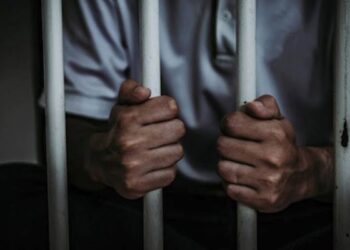Psicópata mata a golpes a su abuela, tía y una prima en NL; se pudrirá en prisión