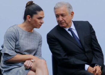 Presidente acusa a EU de financiar ataques contra su gobierno
