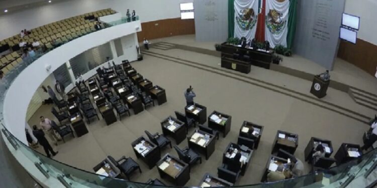 A TAMBOR BATIENTE DIPUTADOS LOCALES MERECEN UN JUICIO POPULAR
