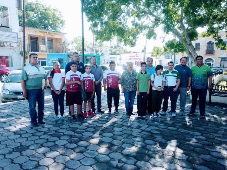 Salió de San Fernando contingente de alumnos para participar en juegos nacionales escolares