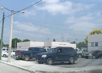 Por concluir decreto; someten carros regularizados a verificación antes de ser emplacados