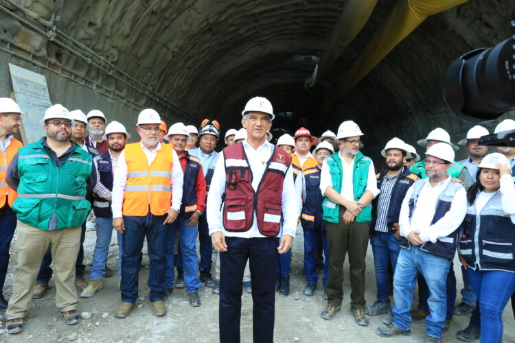 Reparan calles de la colonia Jardín; son poco más de 5 kilómetros