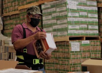 Primer Estado logra detener distribución de libros de textos, AMLo lo confirma
