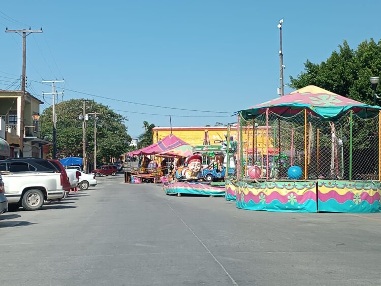 Piden retiro de juegos electromecánicos de la plaza de San Fernando; causan molestia