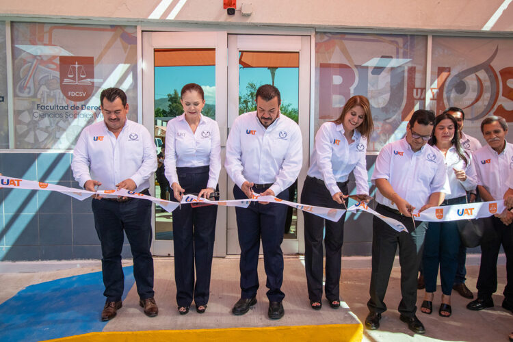 Rector de la UAT entrega equipamiento en la Facultad de Derecho Victoria