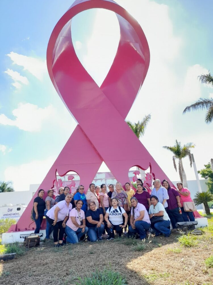 Llevan a 26 mujeres de San Fernando a Victoria para estudios sobre detección oportuna de cáncer de mama 