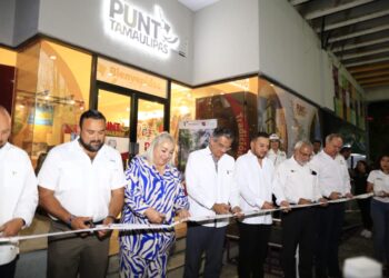 Visita gobernador exposición de Río Bravo en «Punto Tamaulipas»
