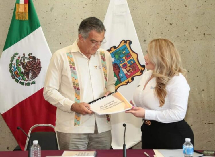 Alertan por vacuna contra el dengue en menores de edad