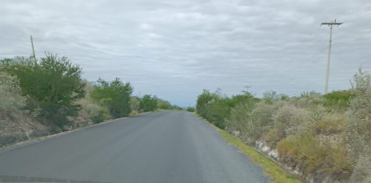 Carretera estatal es peligrosa porque no tiene rayas separadoras