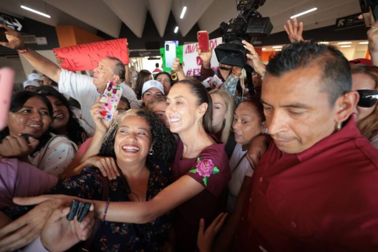 A TAMBOR BATIENTE/ ¡TODOS A LA CARGADA CON CLAUDIA!