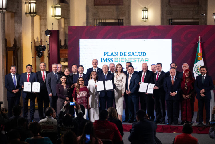 Rehabilitan asfalto de calle Escobedo