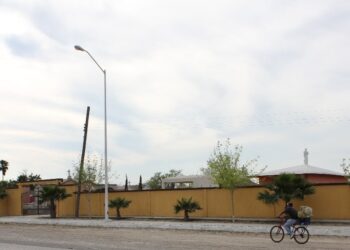 Ayuntamiento de San Fernando limpia panteones para recibir a los visitantes