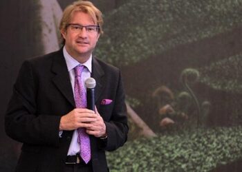 Ebrad tiene posibilidades de ser en candidato del MC a la presidencia