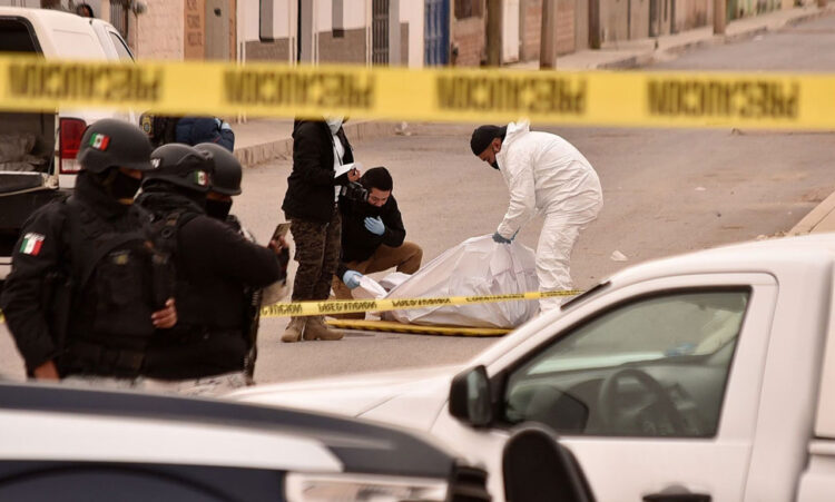 En Texas la policía podrá detener a ilegales para expulsarlos de EU, aprueban ley