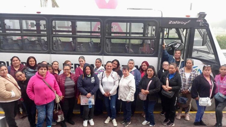 Mujeres no están solas; DIF apoya para practicarse mastografias 
