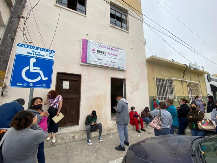 Entrega alcaldesa nueva pavimentación asfáltica
