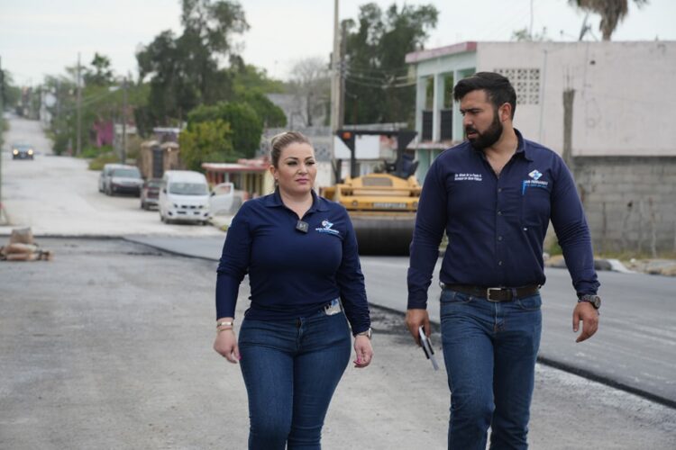 Una Tras Otra/ Un prieto azulado en MORENA