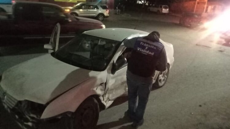 Una Tras Otra/ Un prieto azulado en MORENA