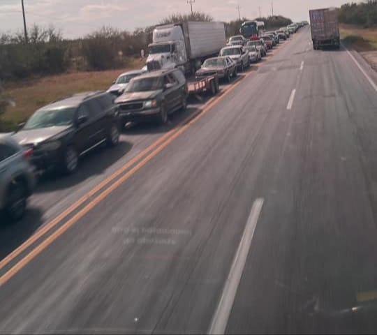Guardia Estatal de Apoyo Carretero auxilia a viajeros y visitantes de Tamaulipas