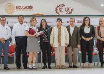 Entrega Secretaría de Educación de Tamaulipas tarjetas a beneficiarios de la Beca “Benito Juárez”