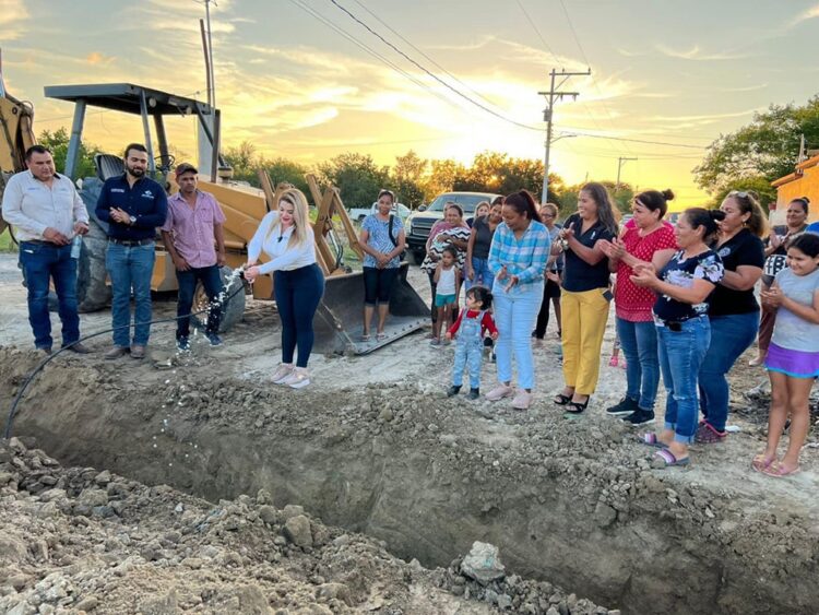 Red de agua potable se ha extendido kilómetro y medio en dos años en San Fernando; familias felices