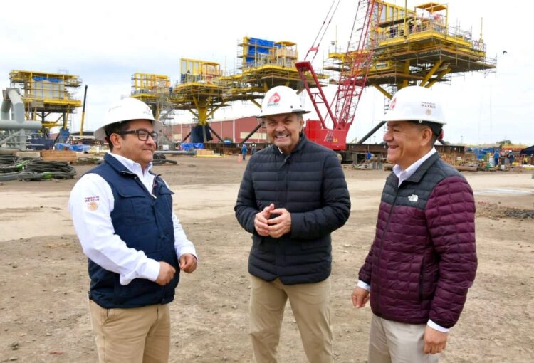 Alcaldesa busca resolver de fondo problema del agua en “La Poza”