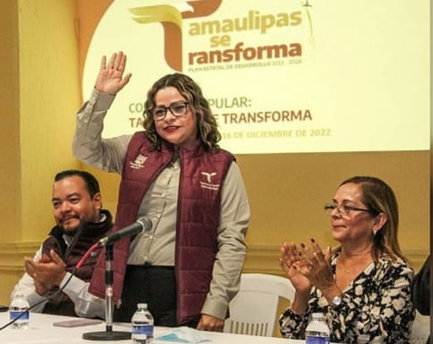 Maybella entrega otra pavimentación en céntrico sector comercial de la ciudad
