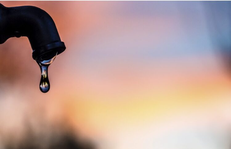 San Fernando sin agua en mitad de la ciudad por desperfecto eléctrico